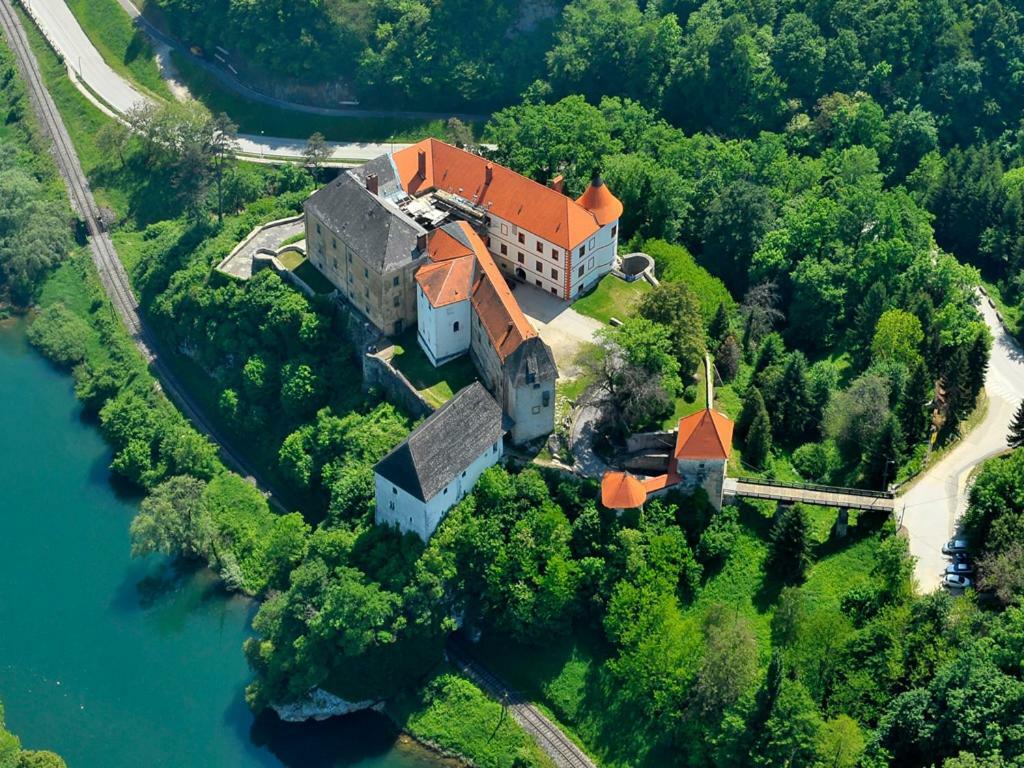 Apartman Ferenac Ozalj Exterior foto